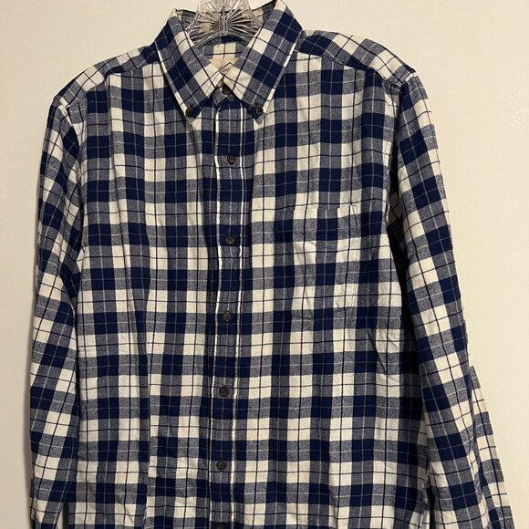 St. John’s Bay Classic Fit Blue and White Long Sleeve Flannel – size S - Picture 1 of 3